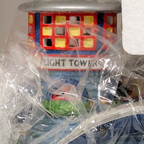 Reindeer Flight School figurine by Department 56 - Picture 3 of 4